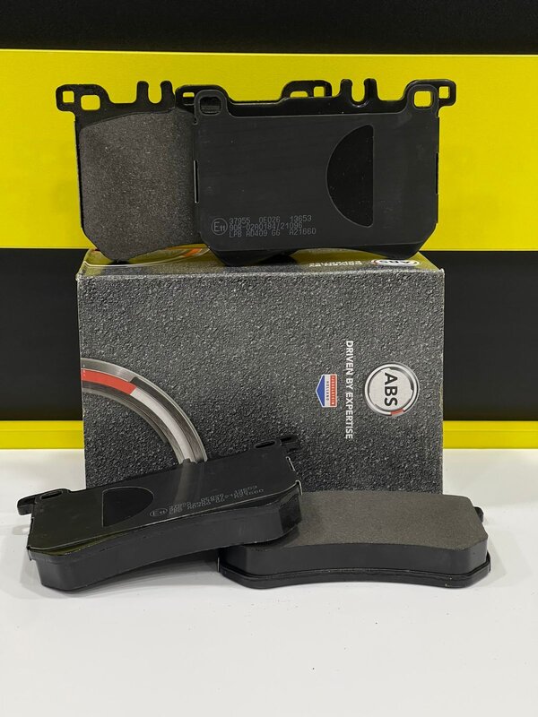 Mercedes W222 S-class Qabağ Əyləc Bəndləri Mercedes W222 S-class Qabağ Əyləc Bəndləri