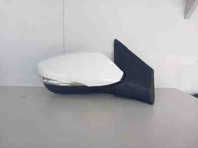 Hyundai Accent 2011 yan güzgü isiqli Hyundai Accent 2011 yan güzgü isiqli