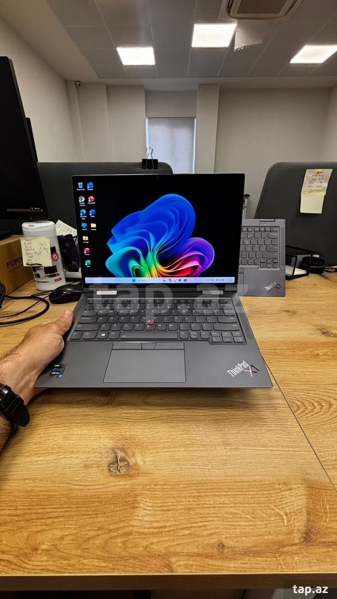 Lenovo ThinkPad X1 Yoga gen 6 (x360 4K) Lenovo ThinkPad X1 Yoga gen 6 (x360 4K)