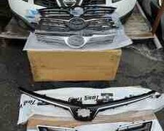 Toyota Camry, Toyota Corolla radiator barmaqlığı