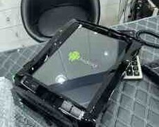Land Cruiser tesla monitoru