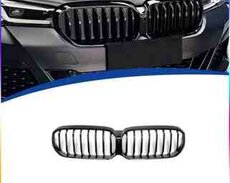 BMW G30 radiator barmaqlığı