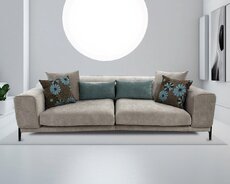 Arkadiya Divan