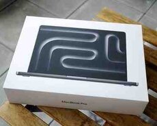 Apple Macbook Pro 14-inch M4 161TB