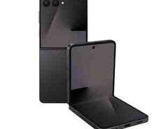 Samsung Galaxy Z Flip 7  Jet Black