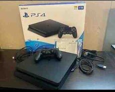 Sony PlayStation 4