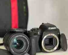 Fotoaparat Canon EOS 800D