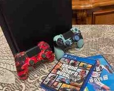 Playstation 4 slim