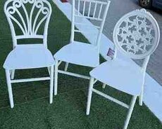 Plastik restoran oturacaqları