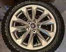 Toyota təkərləri 225, 50 R17 Pirelli