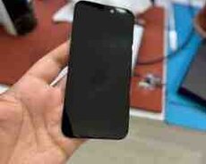 Apple iPhone 15 Pro ekranı