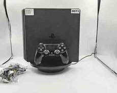 PlayStation 4 Slim