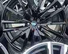 BMW X5 G05 diskləri R22
