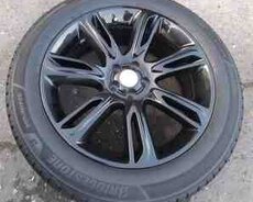 Velar təkərləri 255, 50 R20