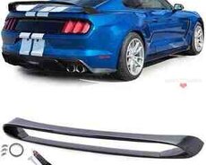 Ford Mustang spoyleri