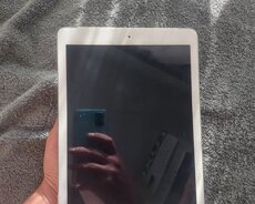 Apple iPad Air (1-ci nəsil) planşet
