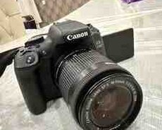 Fotoaparat Canon EOS 750D