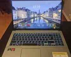 Noutbuk ASUS Vivobook Go