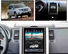 Nissan Xtrail tesla monitoru