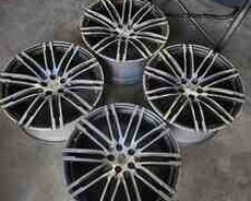 Porsche Macan R21 diskləri