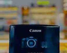 Canon EOS R10 Mirrorless Camera with 18-45mm Lens