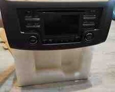 Nissan Sentra monitoru