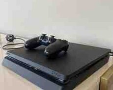 Sony PlayStation 4 Slim