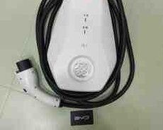 BYD elektrik avtomobili üçün şarj qurğusu