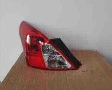 Nissan Sunny 2012-2019 stop işığı