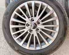 Təkərlər 215, 55 R17