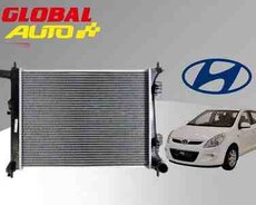 Hyundai i20 su radiatoru