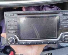 Nissan Sunny maqnitolası