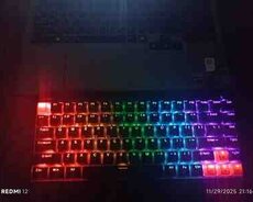 RGB işıqlı oyun klaviaturası