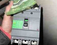 Avtomat Schneider 250