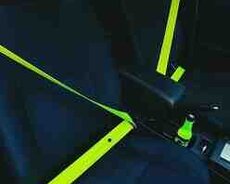 Rəngli təhlükəsizlik kəmərləri