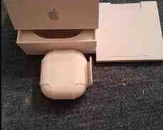 Qulaqlıq Apple Airpods 4