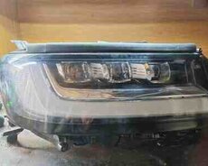 Toyota Land Cruiser 2024 sağ LED farası