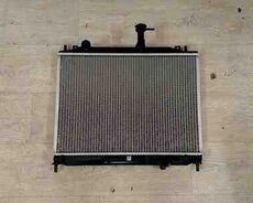 Kia Rio 2007 2009 su radiatoru