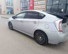 Toyota Prius təkərləri 195, 60 R16