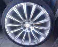 Mercedes AMG təkəri R20