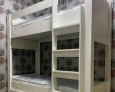 İkimərtəbəli çarpayı 