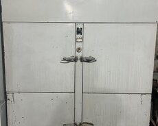 Rus istehsalı ət şkafı soyuducusu buz kimi saxlayır