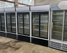 Vitrin soyuducuları, müxtəlif ticarət məkanlarında içkiləri və qida