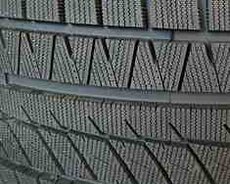 Təkərlər 275, 35 R23