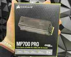 SSD Corsair MP700 Pro + Air Cooler, 2TB NVMe 12400MB, san