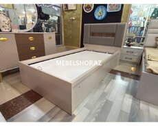 Çarpayı bazalı yeni tek kravat