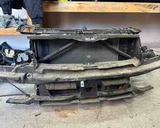 BMW F30, F36 ön hissəsi