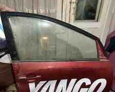 Toyota Prius 20 qapısı