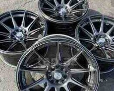 Təkərlər 235, 45 R17