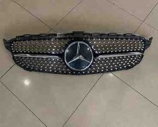 Mercedes w205 radiator barmaqlığı